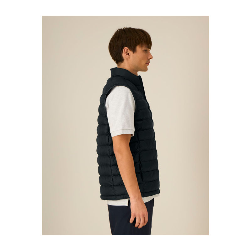 The men's body warmer