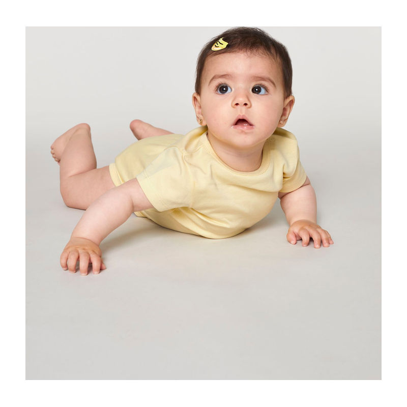 The babies' body short sleeves