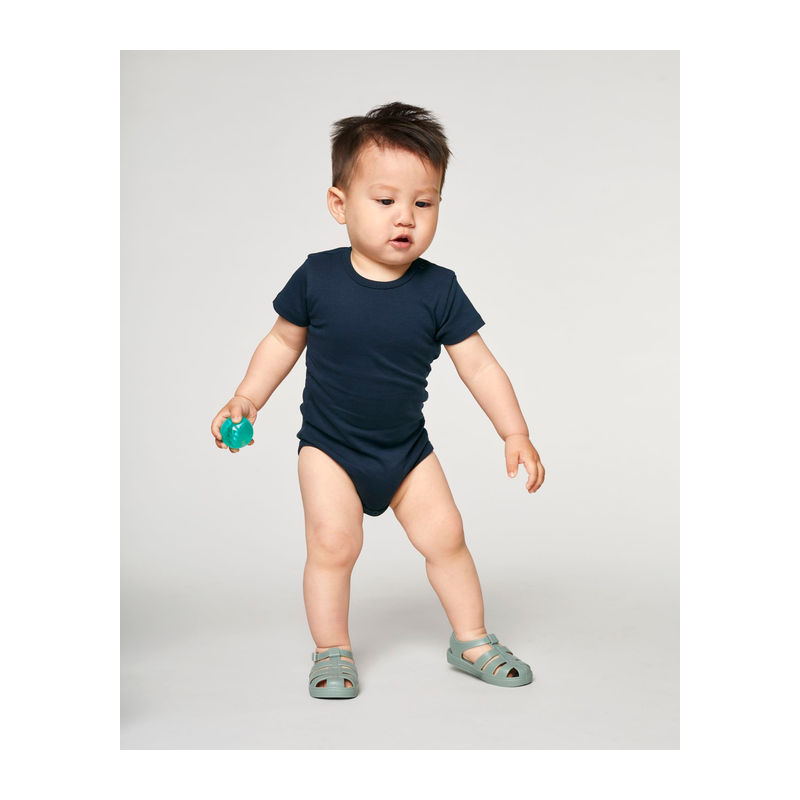 The babies' body short sleeves