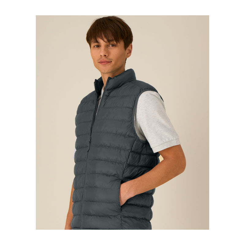 The men's body warmer