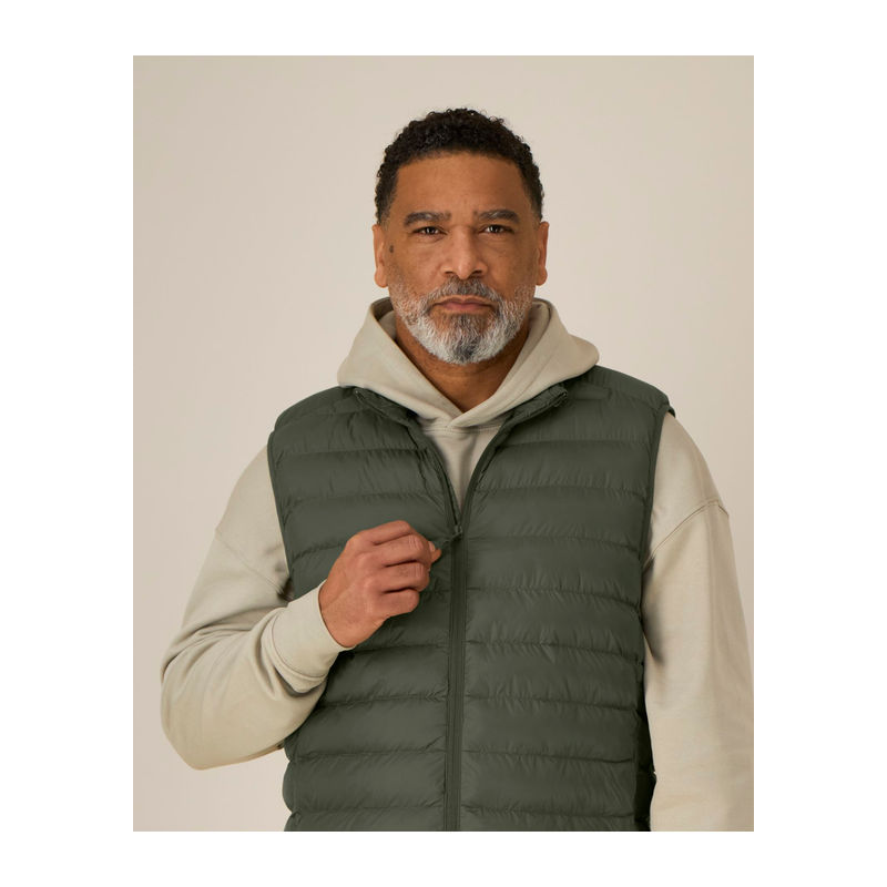 The men's body warmer