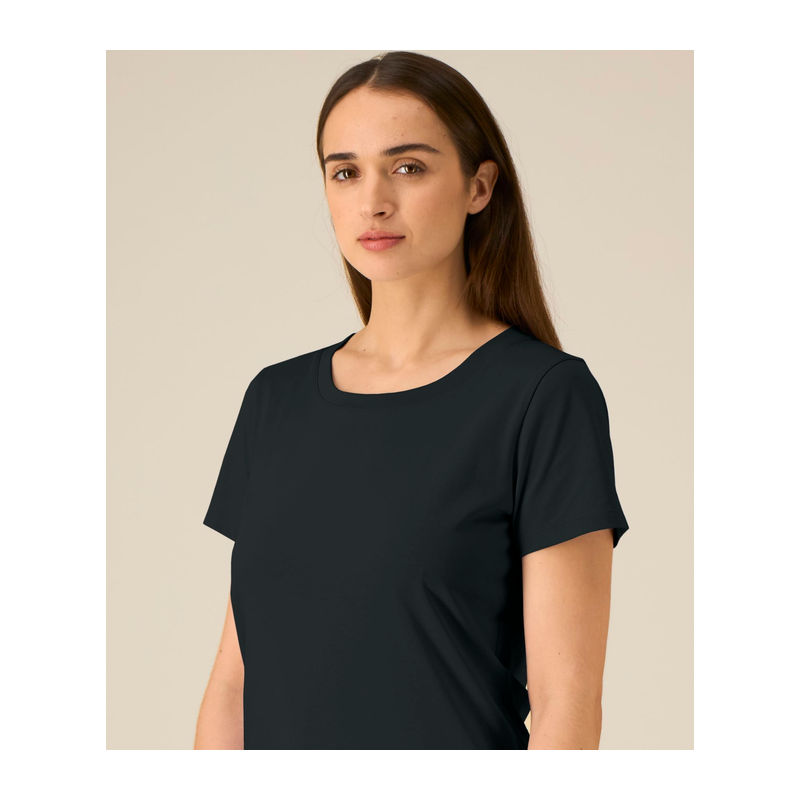 The iconic mid-light women’s fitted t-shirt