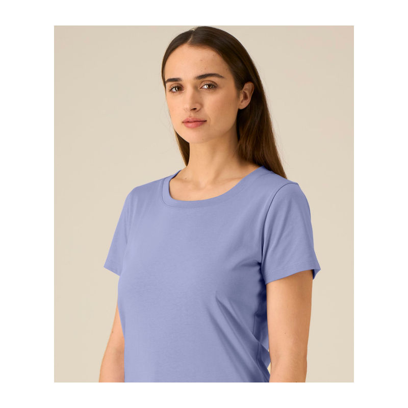 The iconic mid-light women’s fitted t-shirt