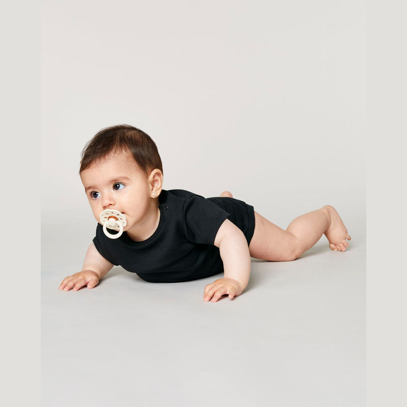 The babies' body short sleeves