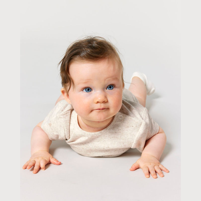The babies' body short sleeves