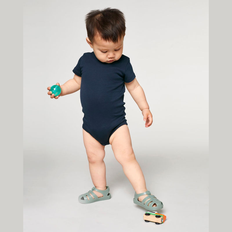The babies' body short sleeves