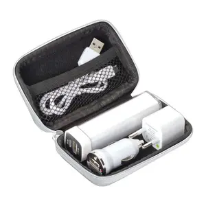 Reisset- Powerbank, stekker en USB charger