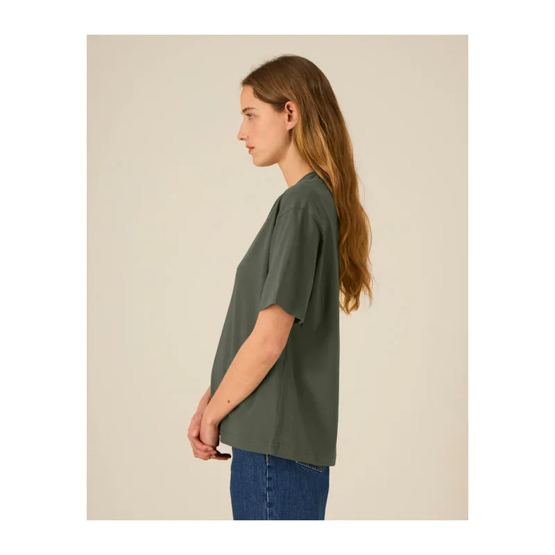 The iconic mid-light unisex relaxed t-shirt